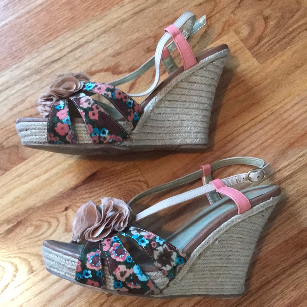 Seychelles size 10 wedge